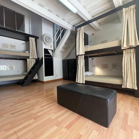 Hostal Lleras Calle 8 Medellín Esterno foto